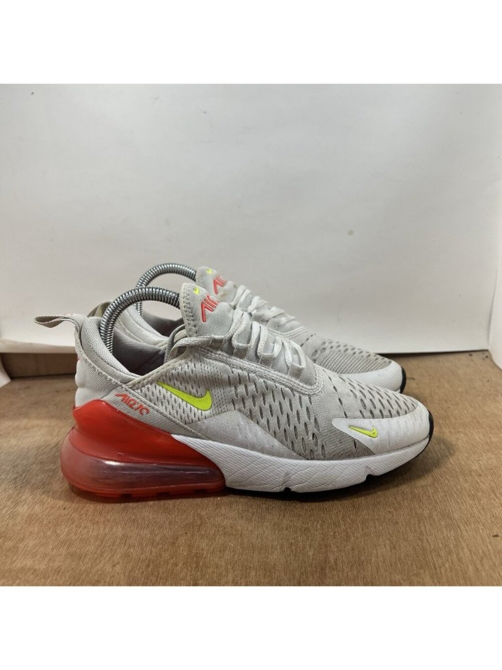Nike Air Max 270 Women's Size 6.5 Running Shoes White Volt Bright Crimson
